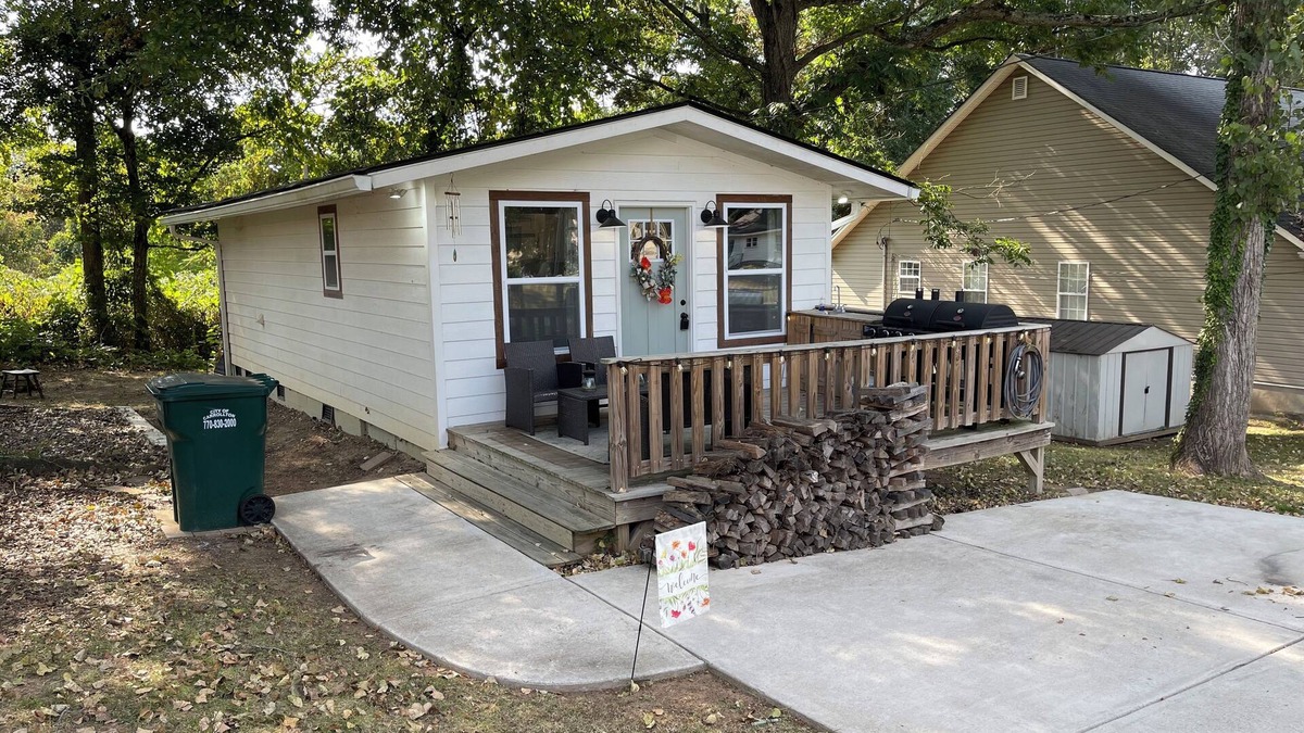 Carrollton House | Cutest Bungalow in Carrollton