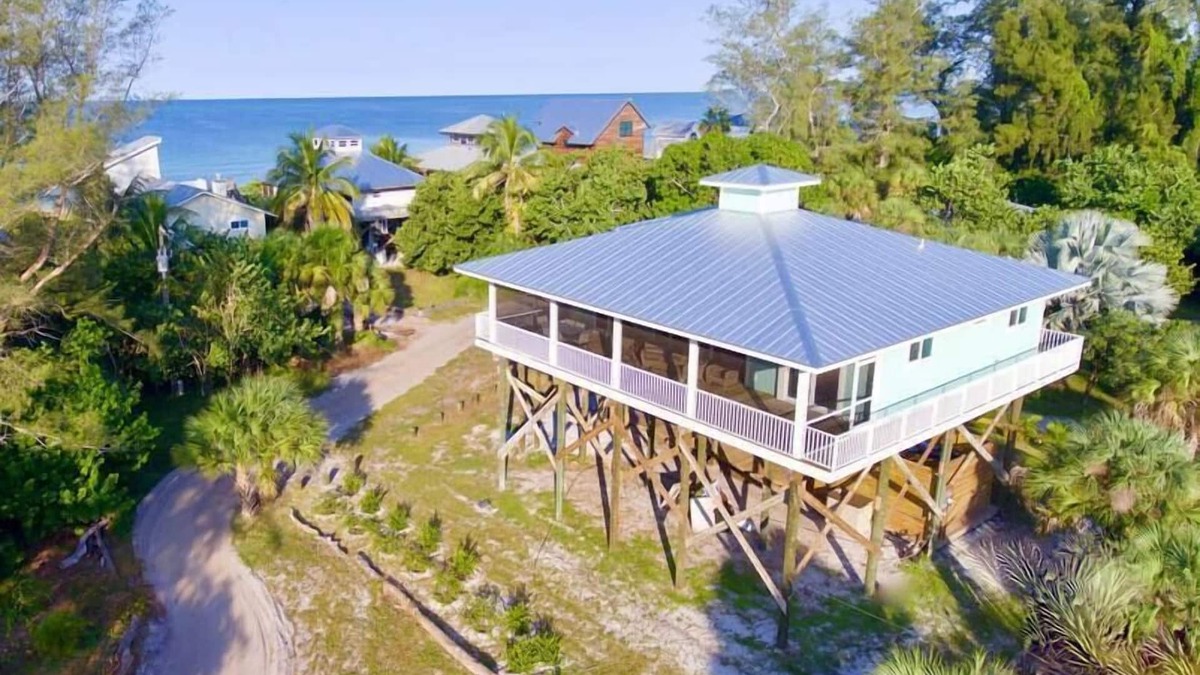 Placida House | Cuttlefish Cottage: Beautiful home with great beach views!