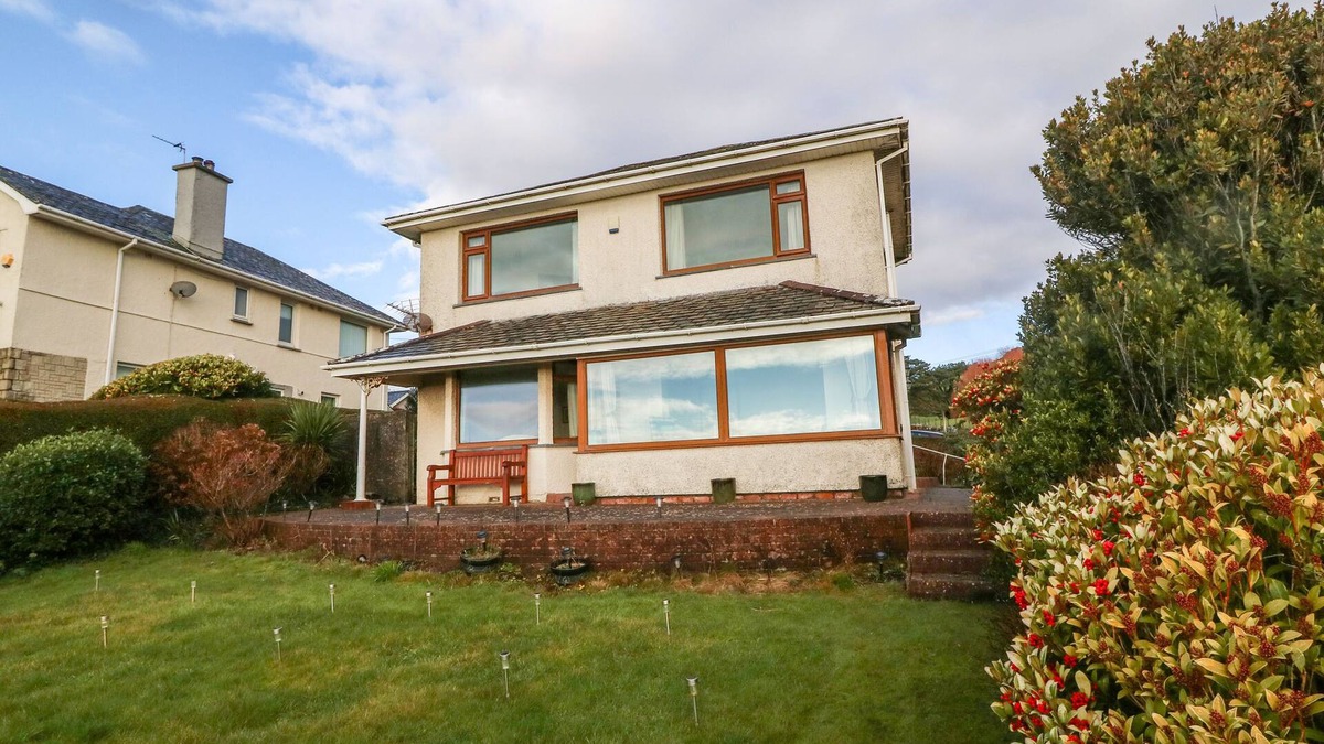 Criccieth Cottage | CWM EILIR, pet friendly, country holiday cottage in Criccieth