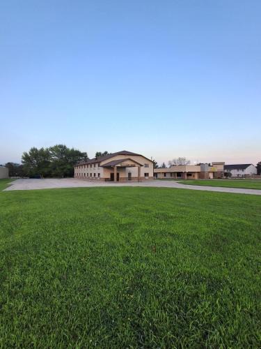 Harlan Hotel | Cyclone Lodge