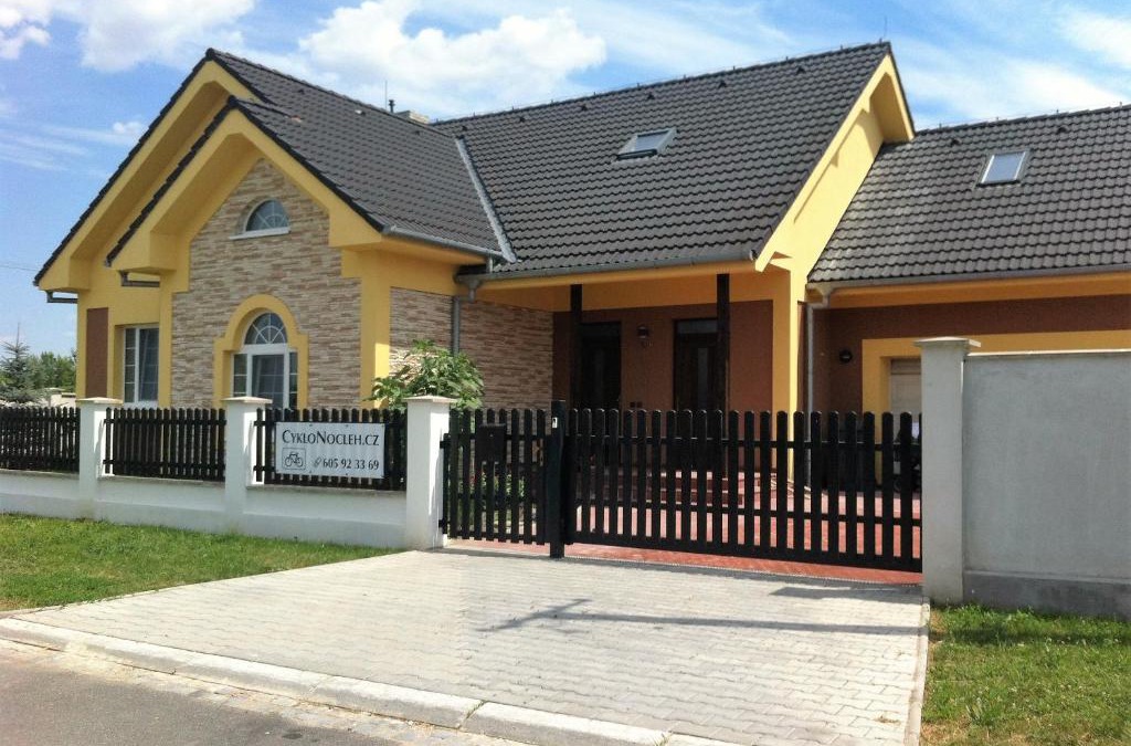 Veseli nad Moravou House | Cyklonocleh