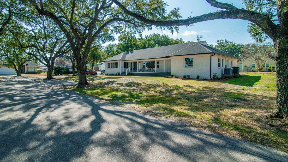 Georgetown House | Cypress Chaos, beautiful home with incredible marsh views in Willowbank