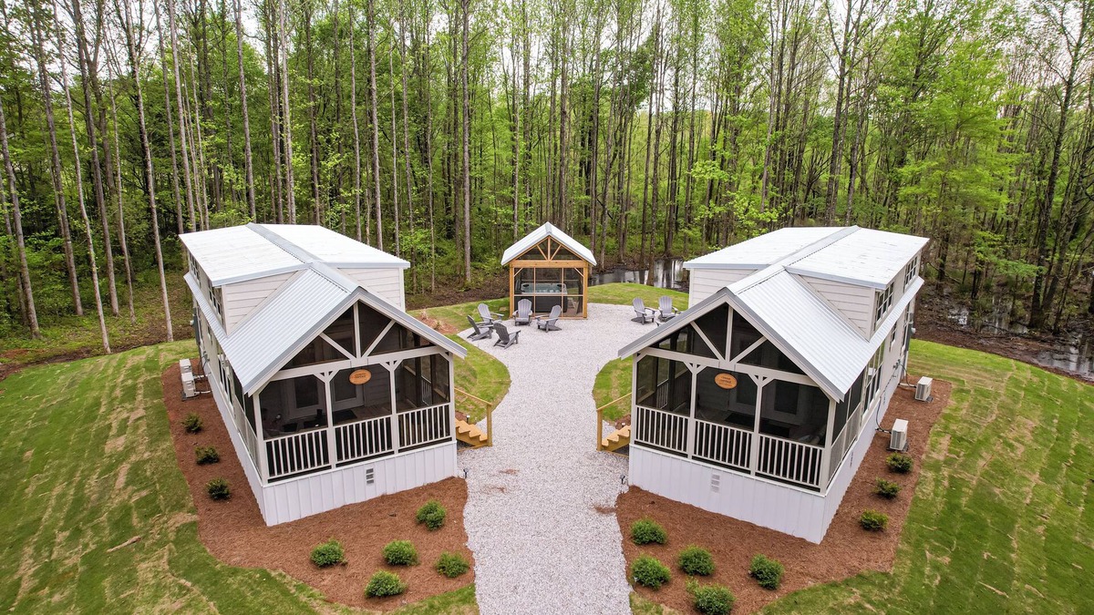 Belden Cottage | Cypress - NEW Cottage in woods @ Moon Lake Farm - HOT TUB - LAKE - KAYAK - FISH