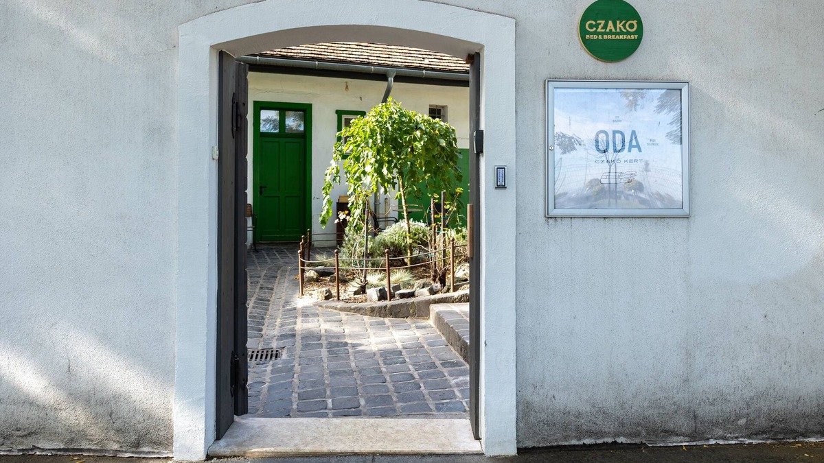 Gellert Hill Hotel | Czakó Bed & Breakfast