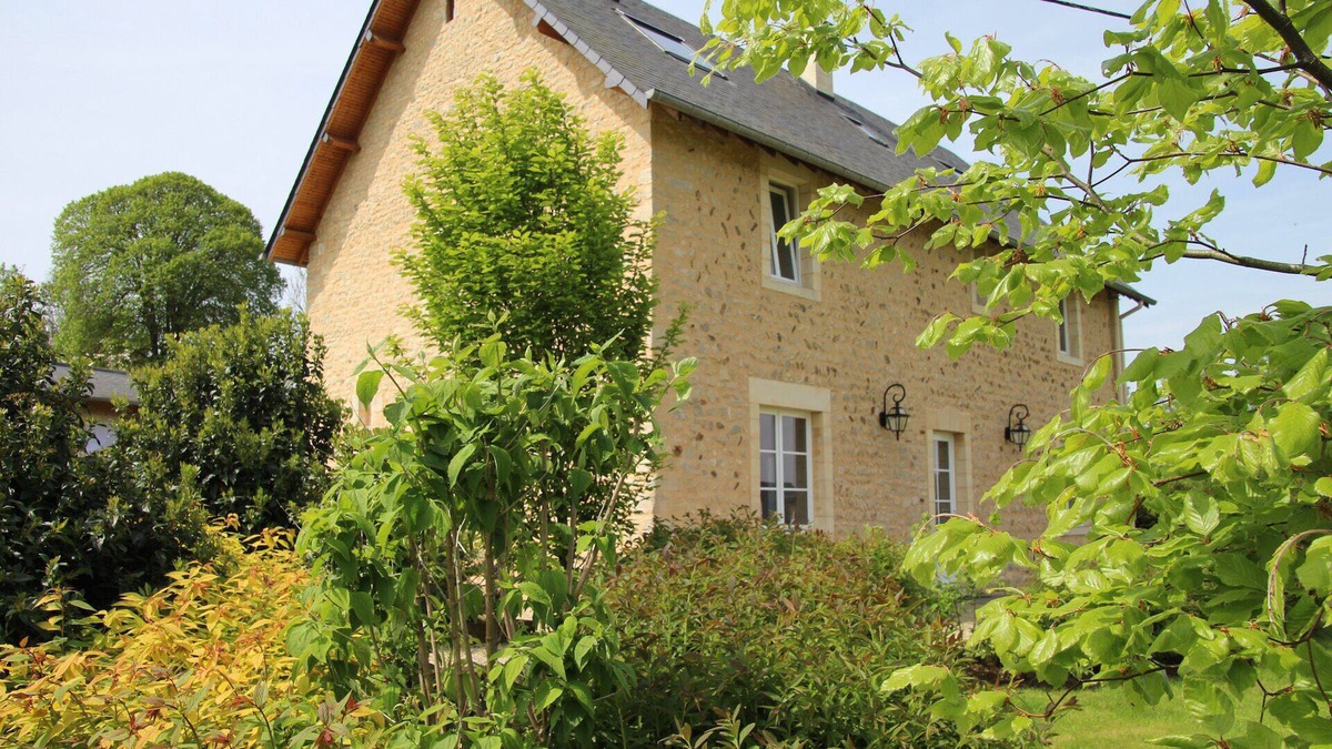 Mosles House | D-Day Beaches, Old Chapel of Château d'Argouges, with hot tub, near Bayeux