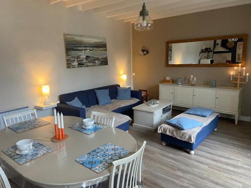 Grandcamp-Maisy House | D-Day Cottage La Maove