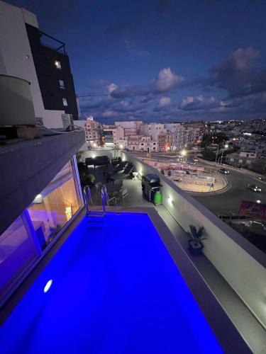 Msida Apartment | D Pool Top
