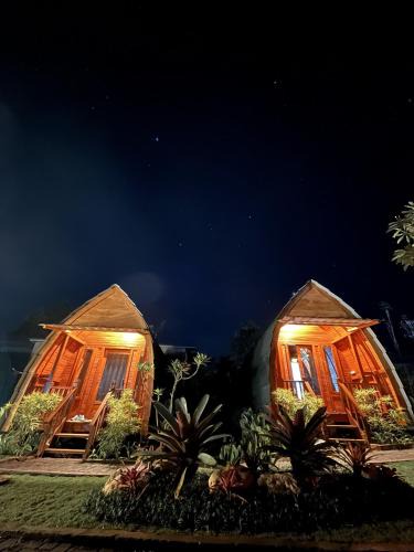 Batu Other | D sabin cottage