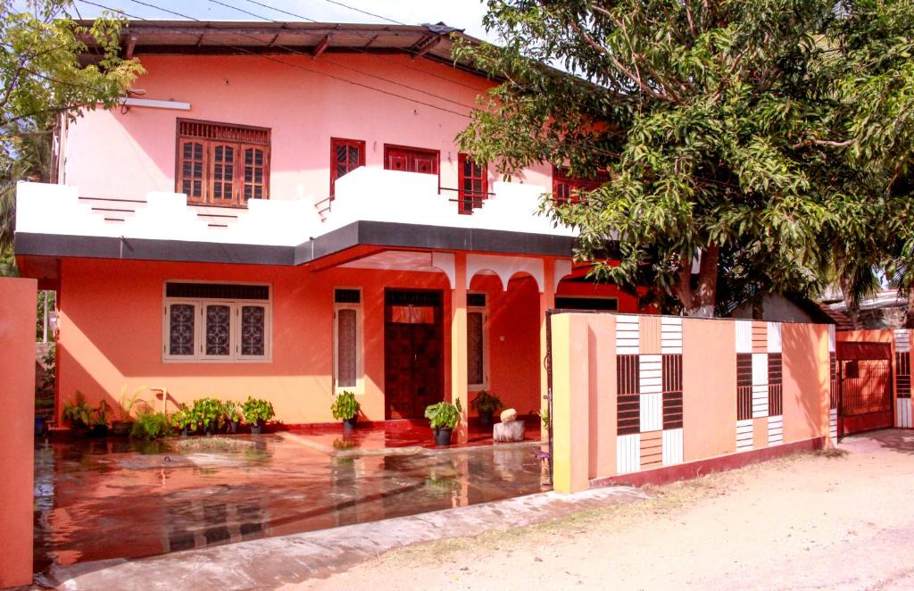 Jaffna House | D'Villa Guest House