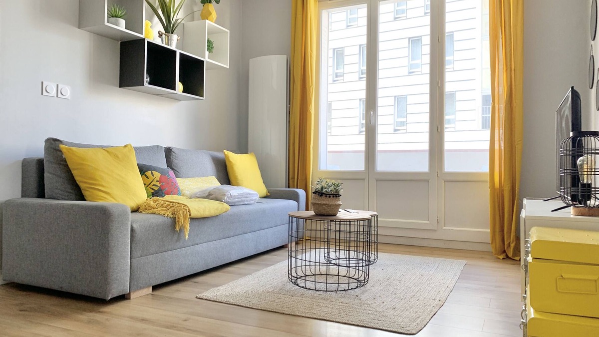 Quartier Hyper-Centre Apartment | #D6 | Hello Sunshine ☀️| T3 Sleeps 6 | Caserne de Bonne