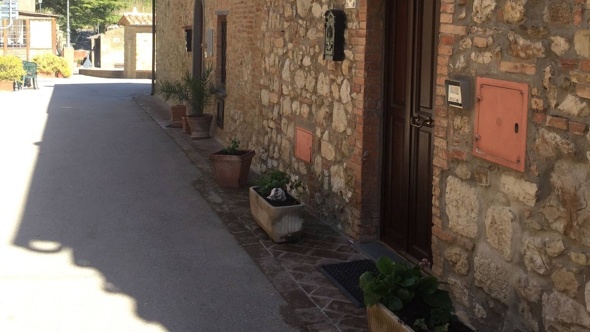 Canneto Apartment | Da Monica: self-contained apartment set in the ancient village of Canneto