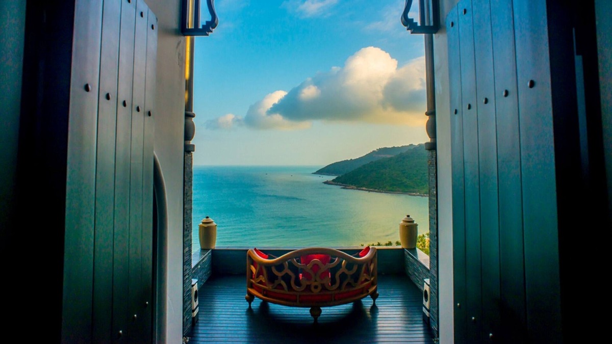 Tho Quang Beach Resort | Da Nang Intercontinental Club InterContinental Terrace Suite