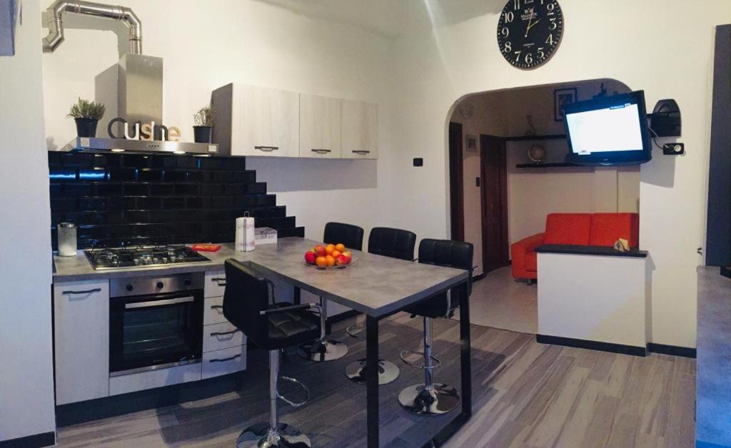 Sturla Apartment | Da Rita, vicino H. Gaslini, S.Martino,spiagge,stazione ferroviaria, free wi-fi