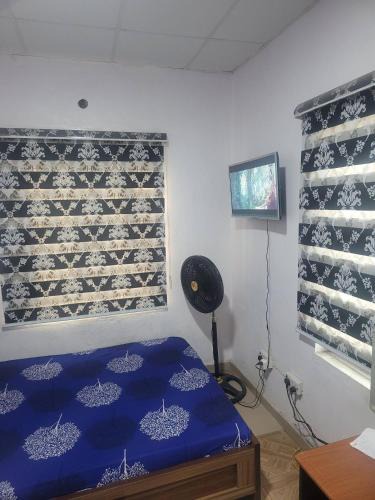 Yaba Hotel | da vics hotel rooms airport pickup available