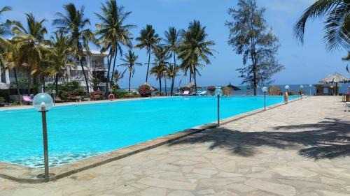 Malindi Marine National Park Bed & Breakfast | DADA Luxury Suites Beachfront Tropical Paradise
