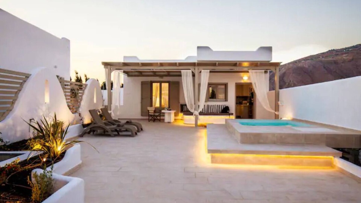 Perivolos Villa | "Dafnes Villa 2" Private Hydromassage