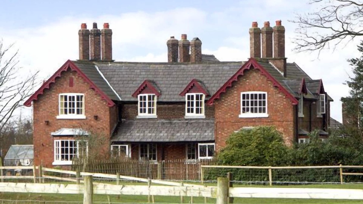 Knutsford Apartment | DAIRY APARTMENT 2, character holiday cottage in Tatton Park