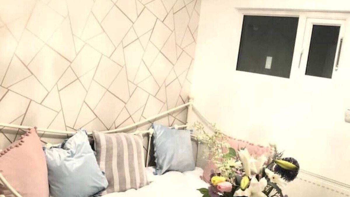 Copers Cope Apartment | Daisy Blossom, London