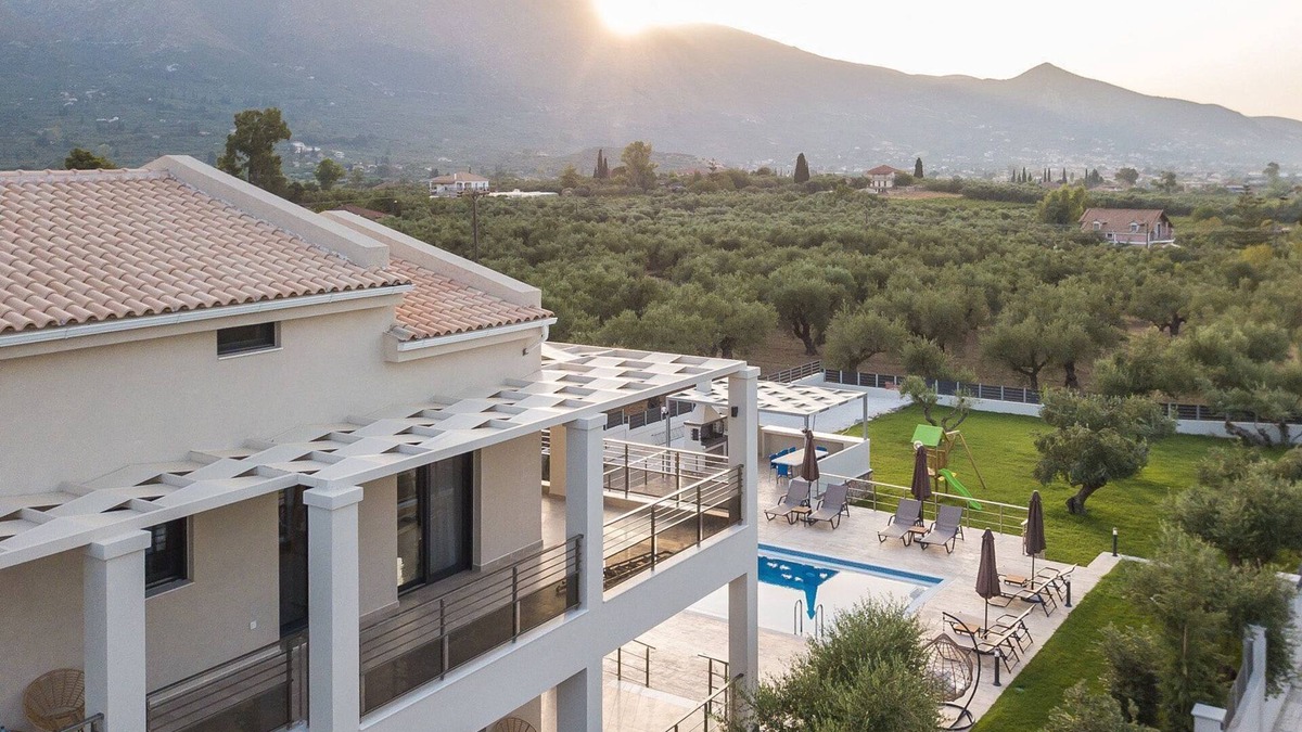 Agia Marina Villa | Daisy's Garden - 8 Bedroom Villa with Private Pool