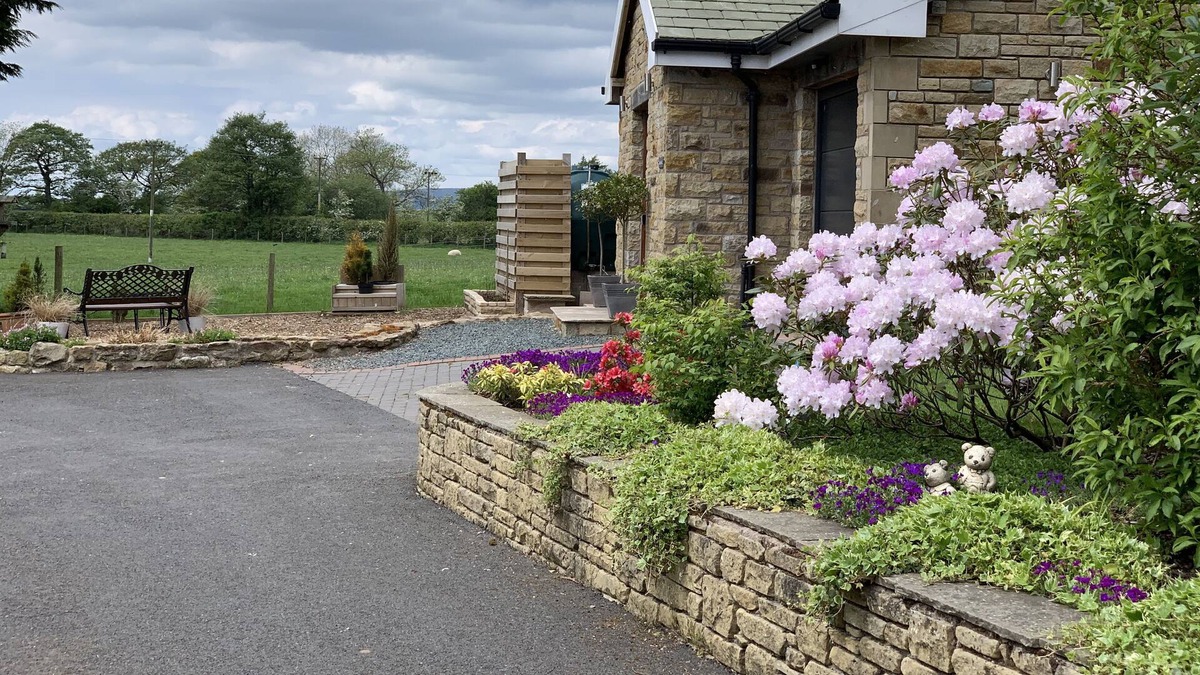 Westhouse House | Dales retreat with parking . Walks from the door. No pets