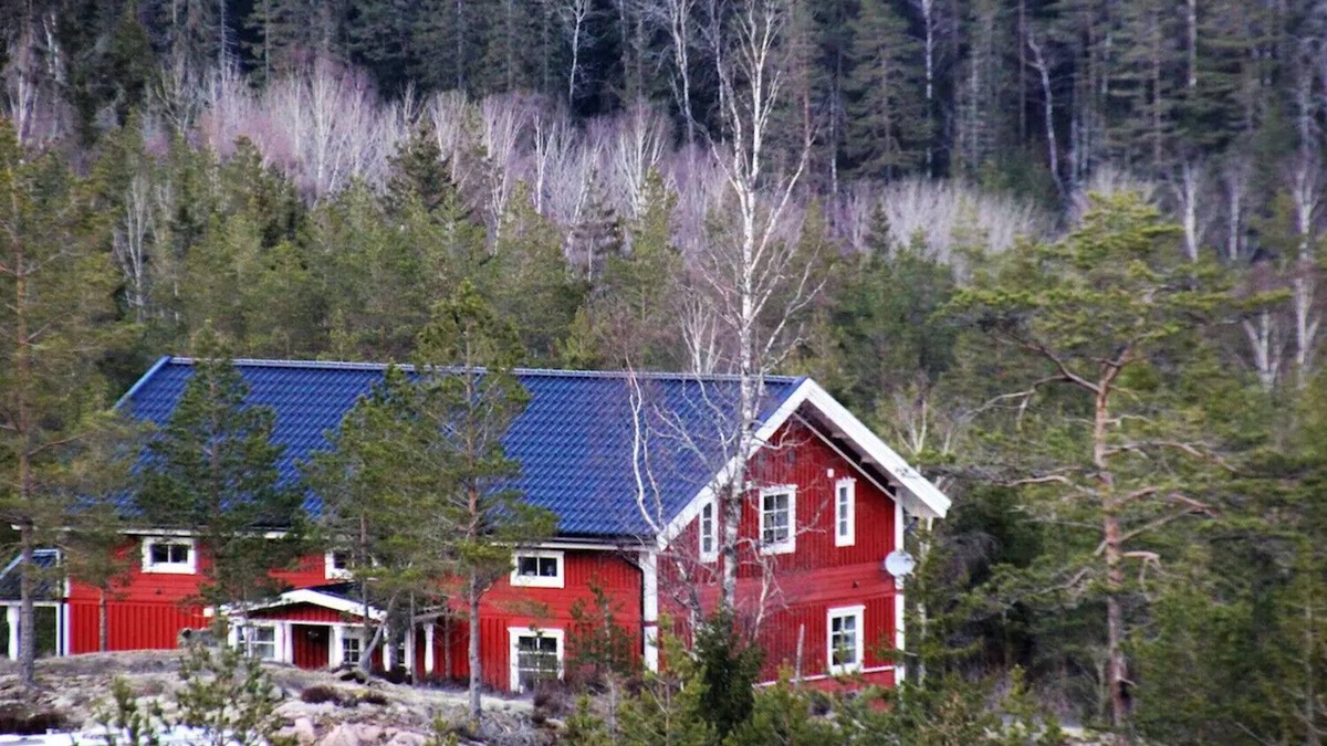 Backefors House | Dalsland Holiday in a large holiday home by the lake in fantastic nature