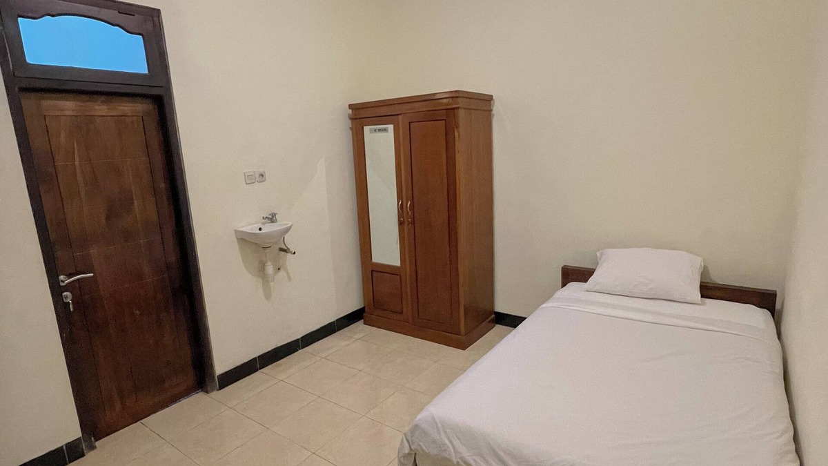 Labuan Bajo House | dAlvin: Room 4 - Cozy Corner | Near Airport