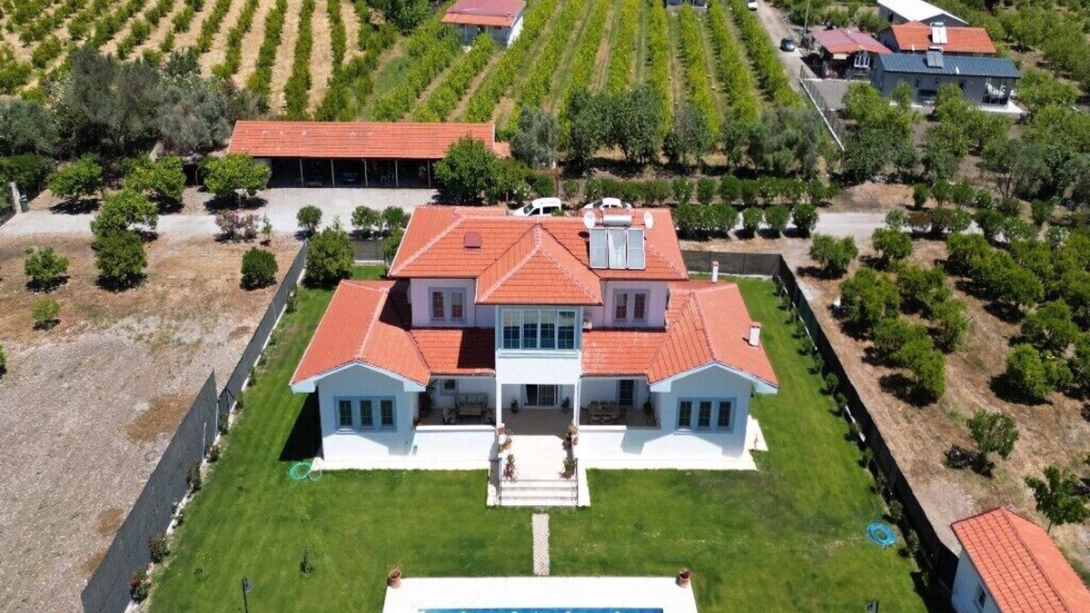 Dalyan Villa | Dalyan da Geniş Bahçeli , Konforlu , Müstakil Havuzlu Villa
