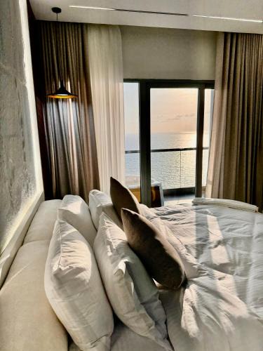 Ash Shati Apartment | Damac Apartment شقة مع جاكوزي بإطلالة بحرية