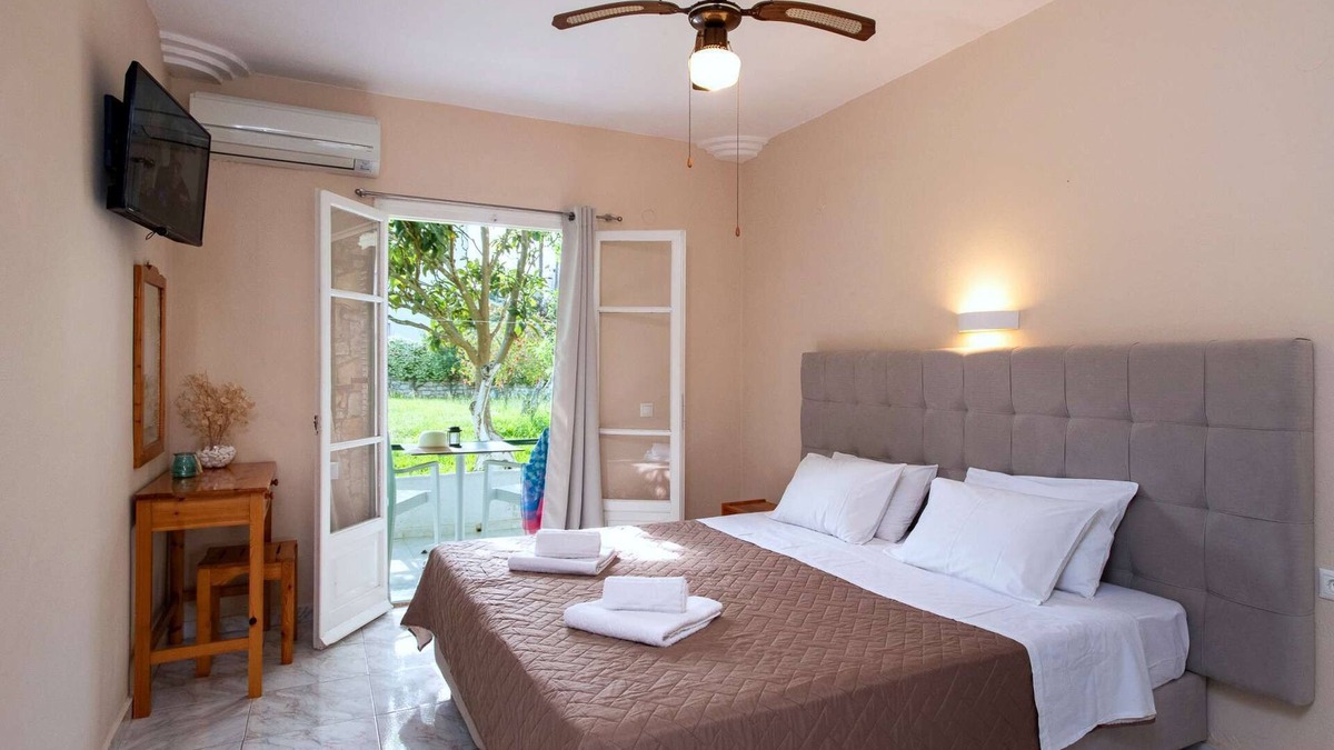 Kassiopi Apartment | Damaskis Studios Kassiopi