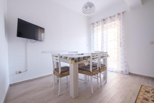 Province of Messina Apartment | Damilhouse 4