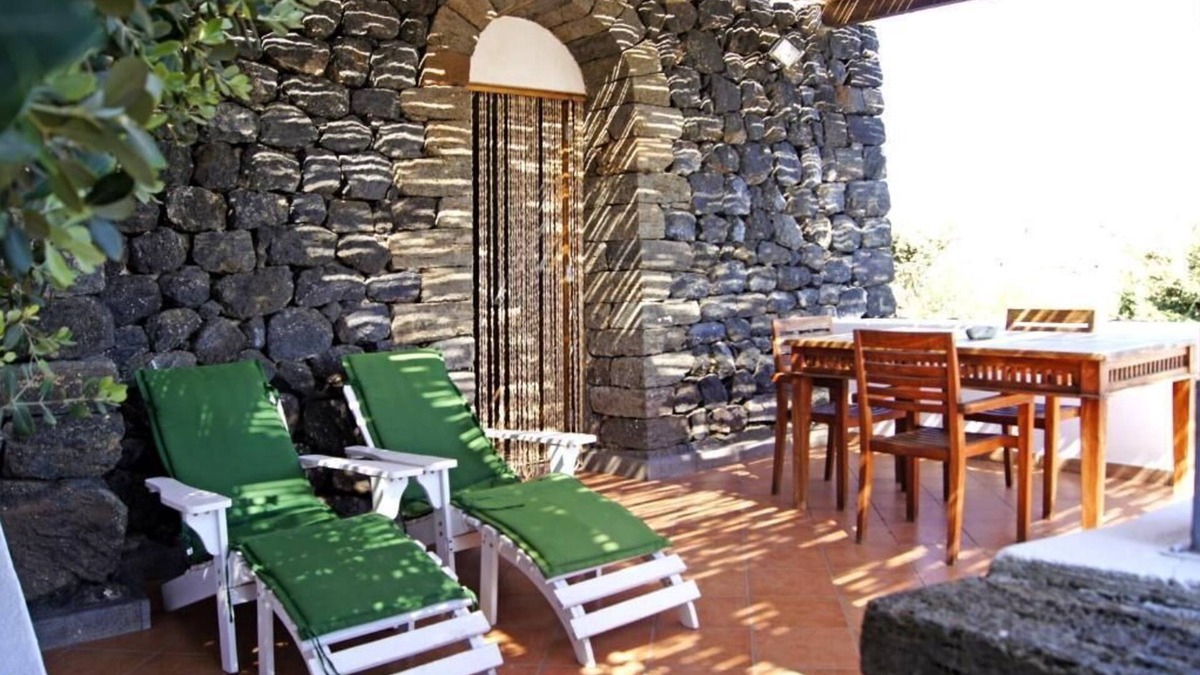 Kamma Apartment | Dammuso spacious and comfortable. and what a view!