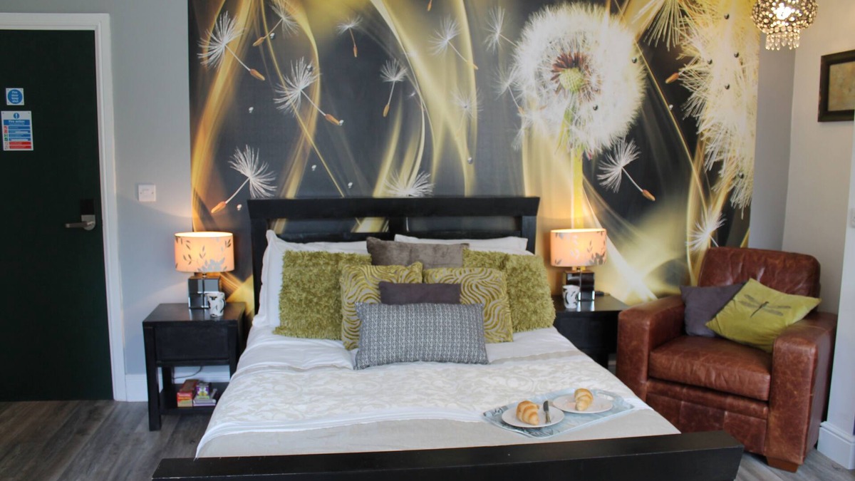 Preston Apartment | Dandelion - The Myriad