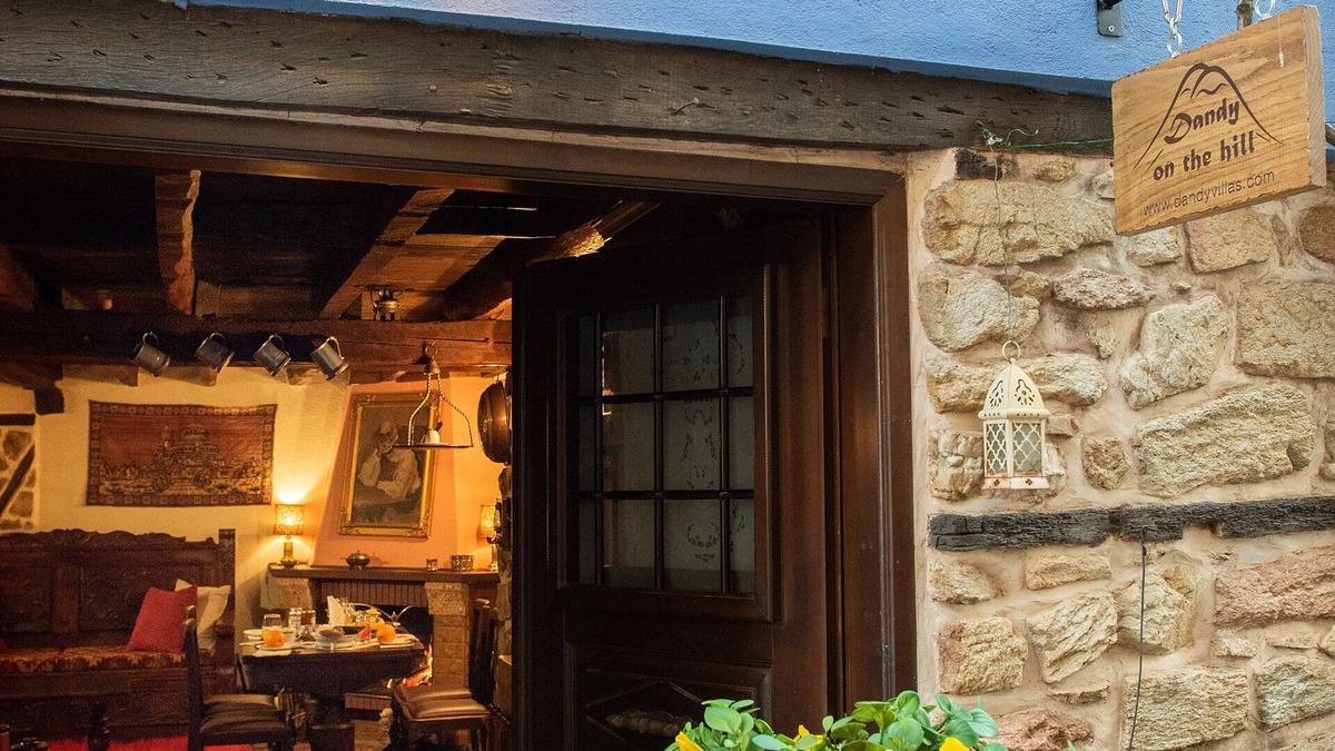 Arnaia Ski Chalet | Dandy Villas Arnea Arni