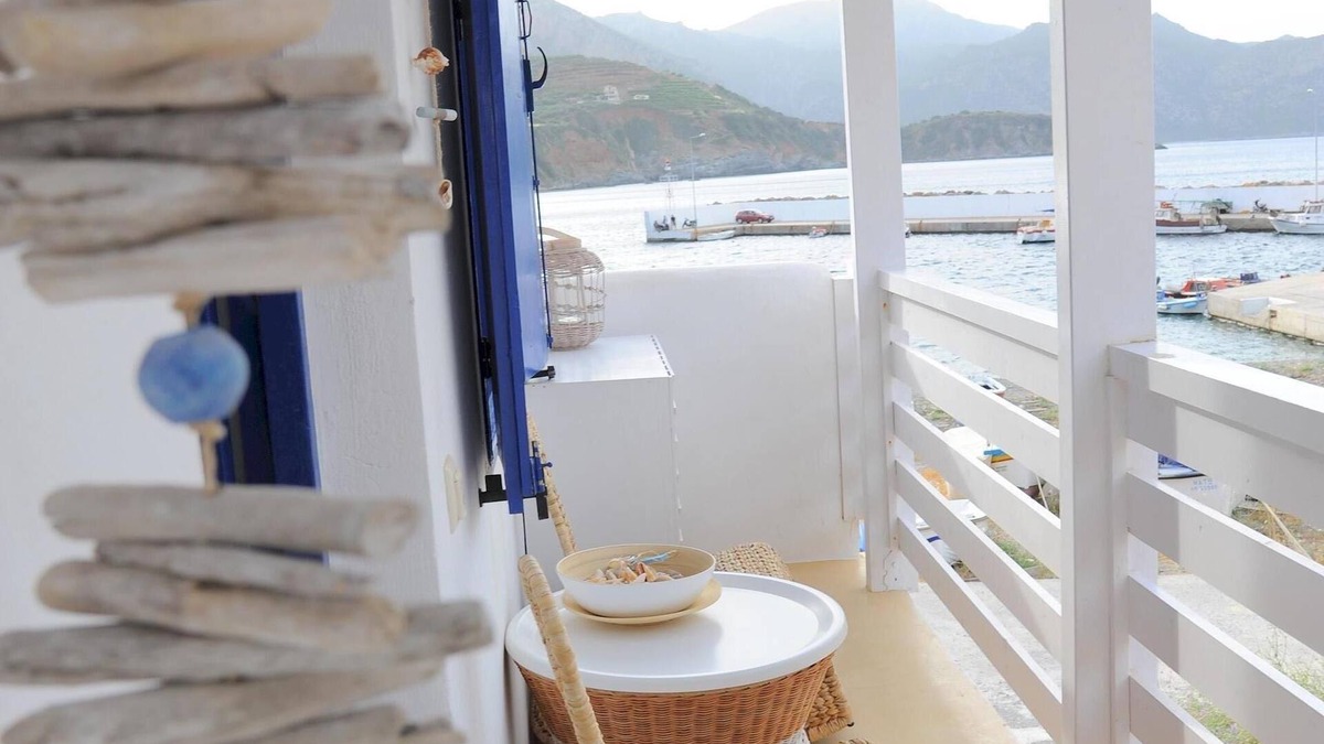 Voia House | Dandy Villas Velanidia - Fisherman's Hut - By the Sea