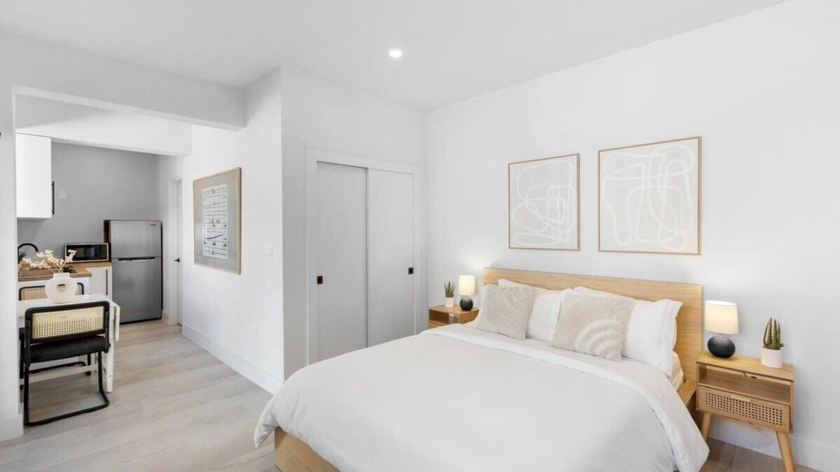 Melaleuca Gardens Apartment | Dania Private Studio | Minutes to Dania Beach