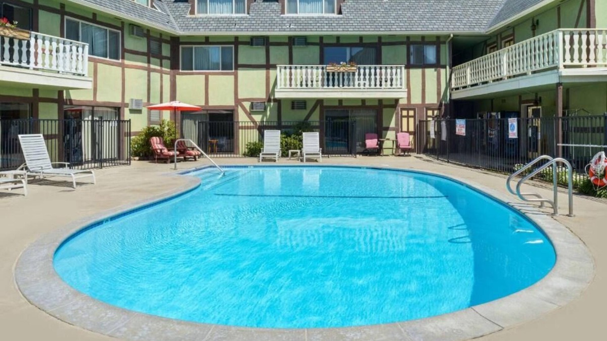 Solvang Hotel | Danish Experience in Solvang! Pool, Quick Drive to Sunny Fields Park
