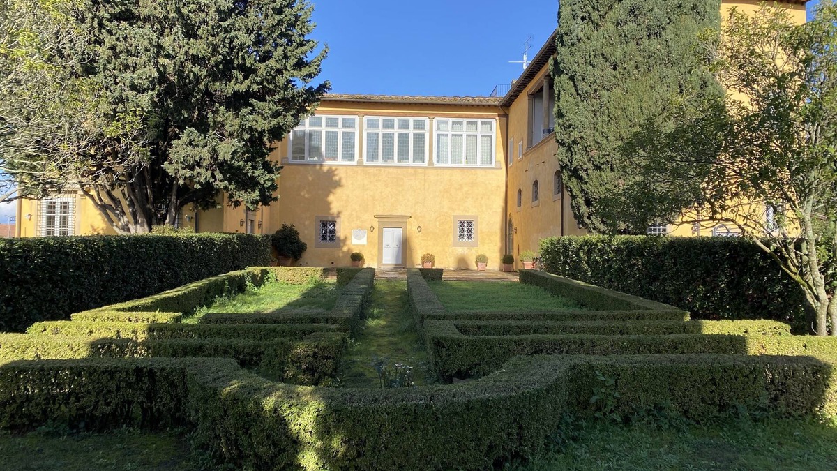 Florence Villa | Dante's Paradise, prestigious apartment in Villa of 1300, 2.5 km from the center