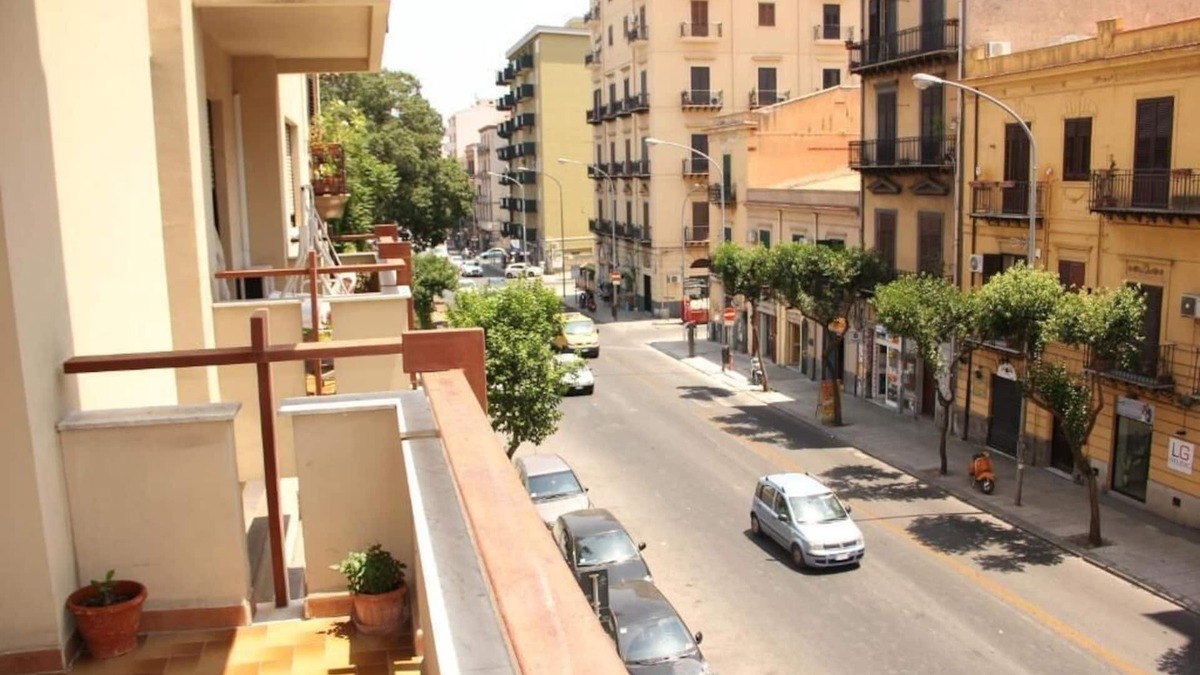 Palermo Bed & Breakfast | Dante091