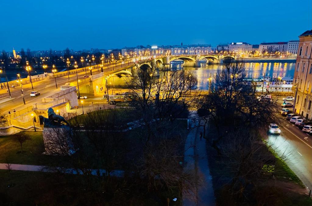 Felheviz Apartment | Danube Panorama Apartments