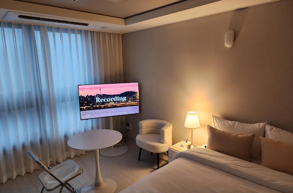Seongnae-dong Apartment | Daon 동성로 스타비앤비 레지던스