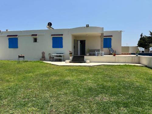 El Haouaria Villa | DAR AZAIEZ El Haouaria Villa 4 Chambres climatisé belle piscine
