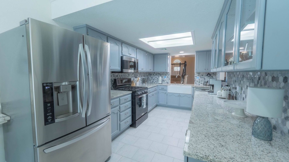South Tulsa House | Darlington Blue Gem! Large Home with Pool and Hot Tub.