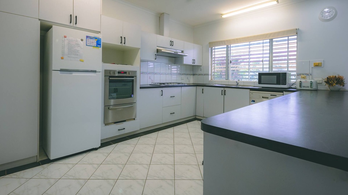 Gray House | Darwin's Tropical House