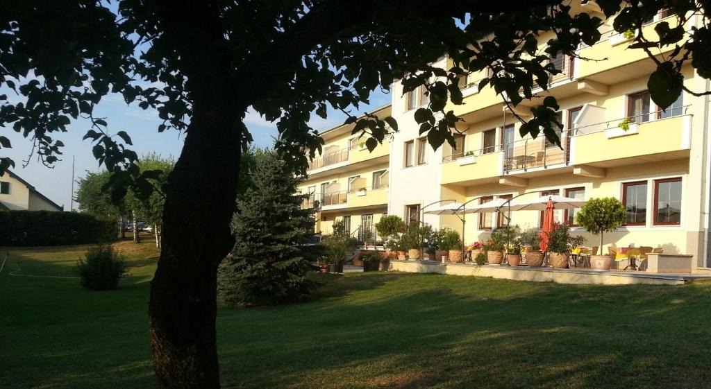 Morbisch am See Hotel | Das Mittelpunkt