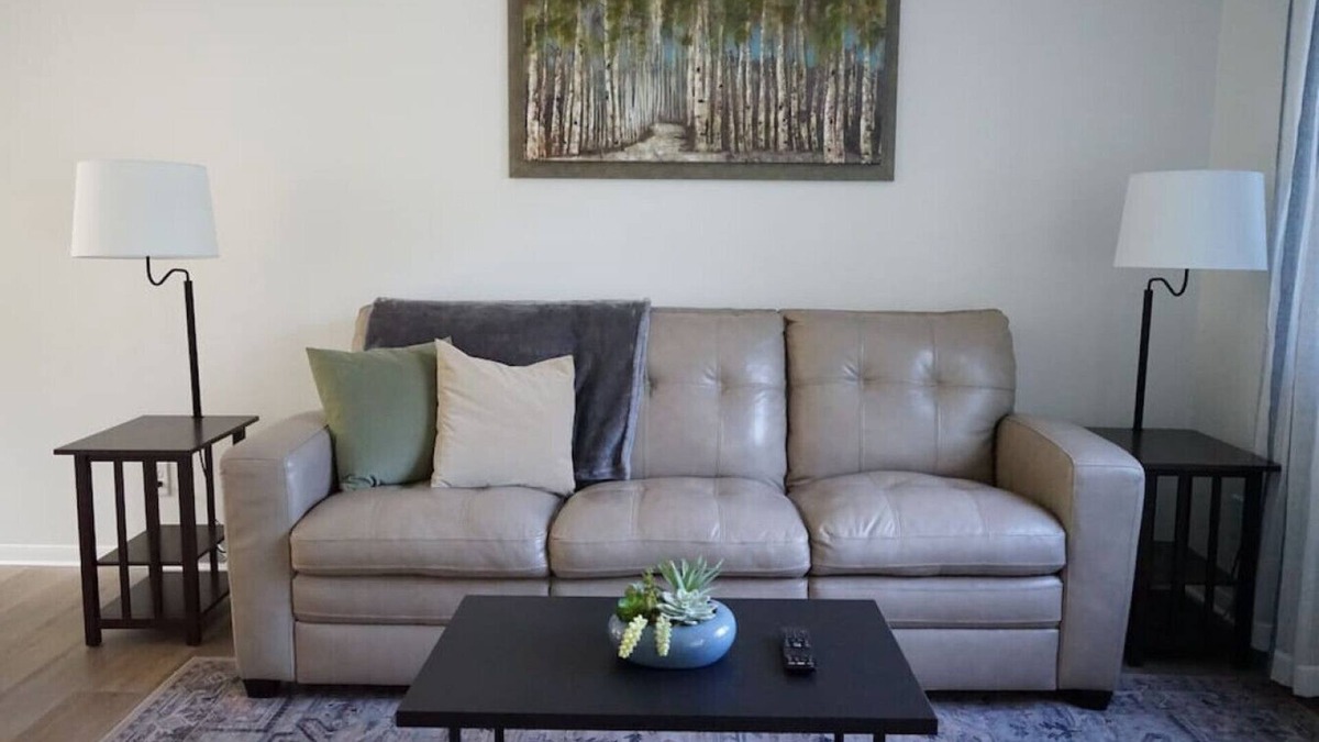 Davenport Apartment | Davenport Delight ~ 2BR Townhouse