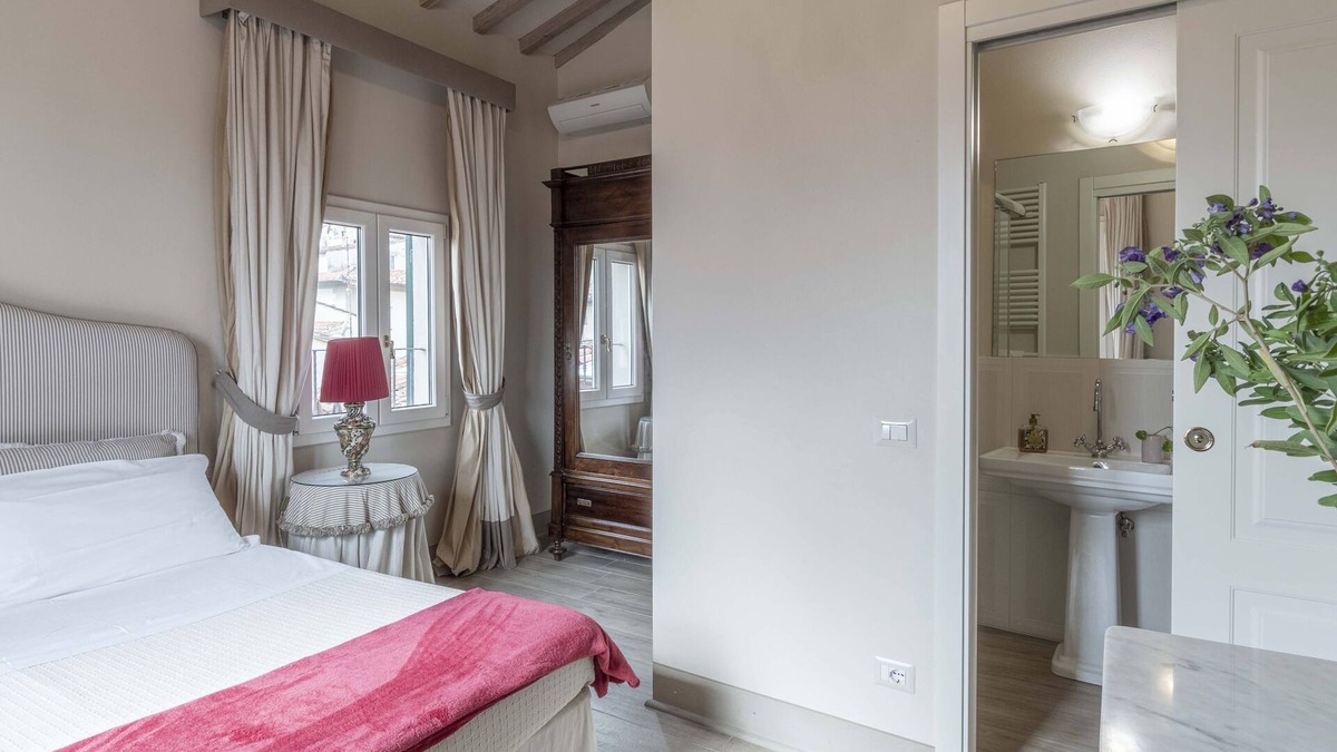 Sant' Ambrogio Apartment | David Apartments - Michelangelo