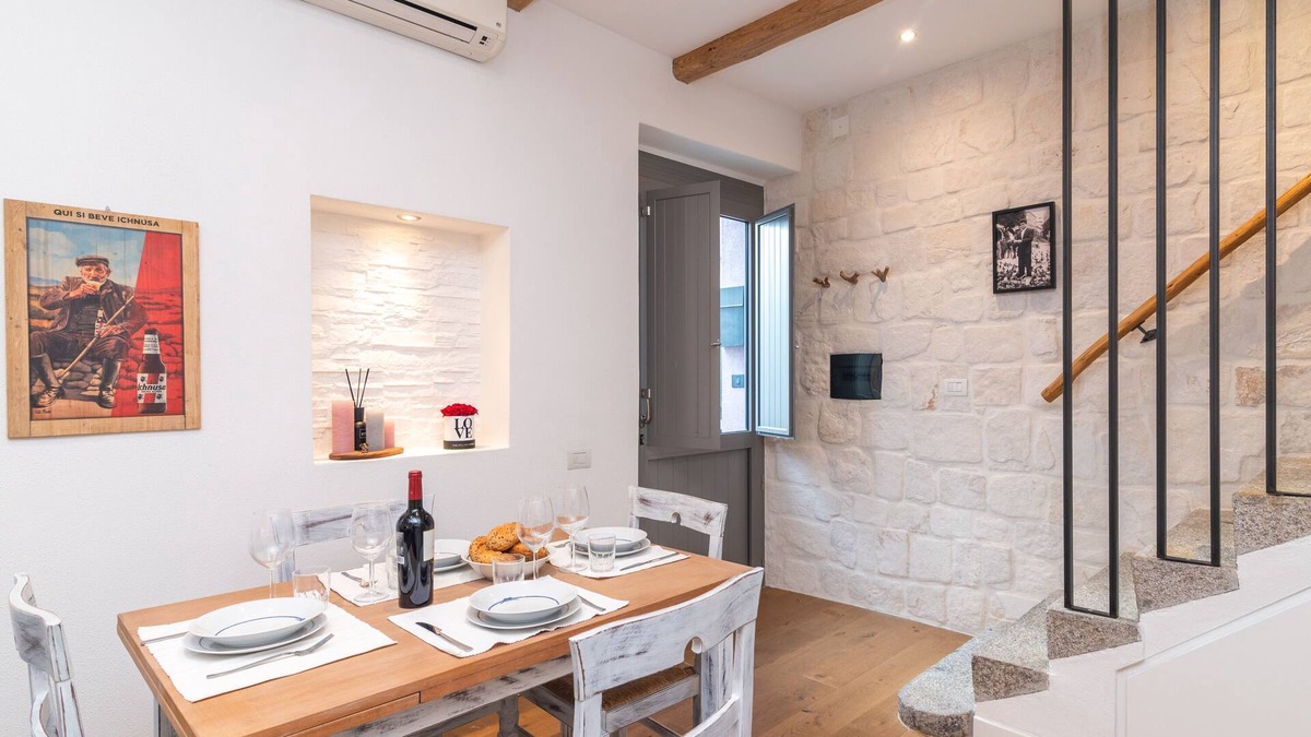 Olbia City Centre Apartment | David House In The City Center, Olbia, Italy