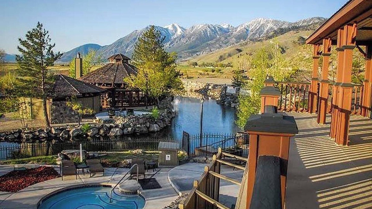 Genoa Condo | David Walley's Resort, 1br suite, Friday check-in