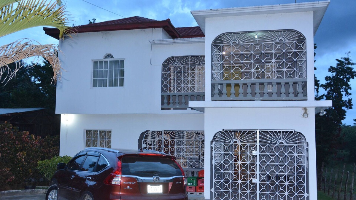 Lacovia House | Davis Cottage - located in Brompton, St. Elizabeth, Jamaica.