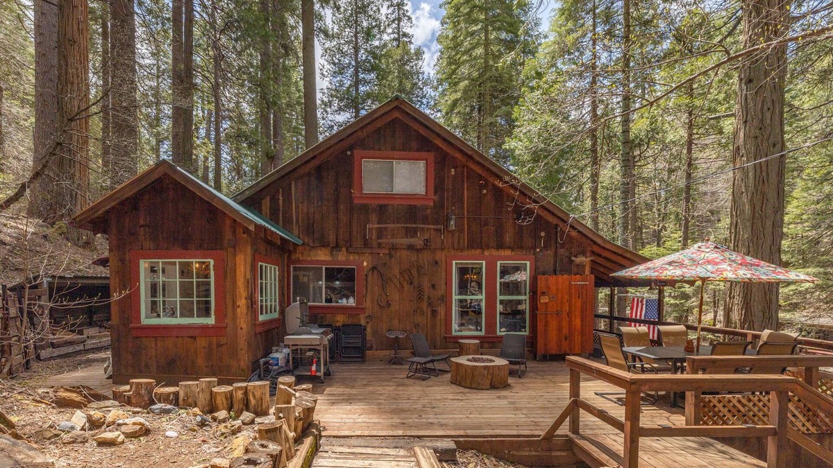 Sugar Pine Cabin | Davis Family Cabin